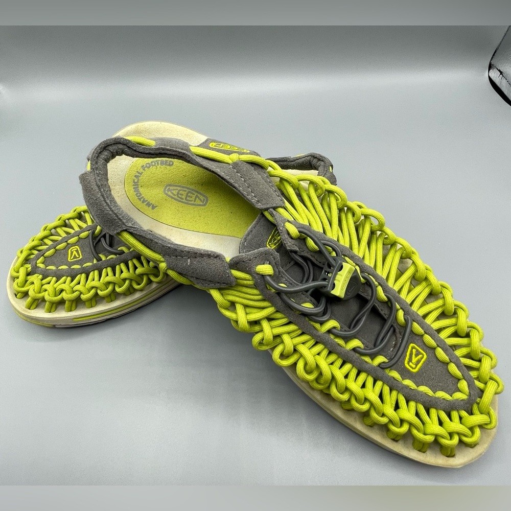 Women's UNEEK Corded Green/Grey Sandals,Size 7 - Picture 2 of 5